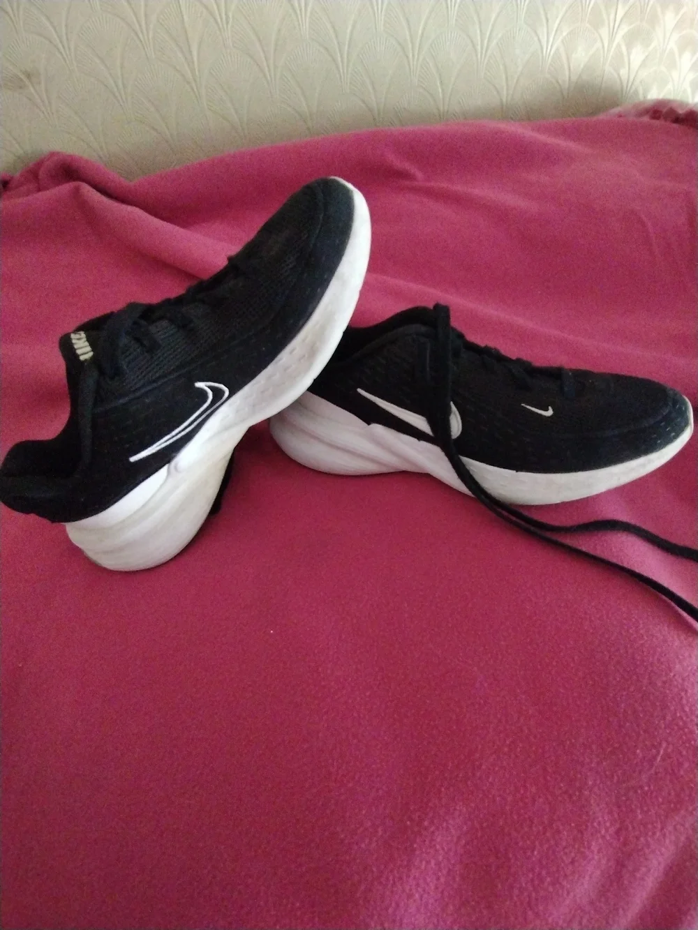Boys Nikes